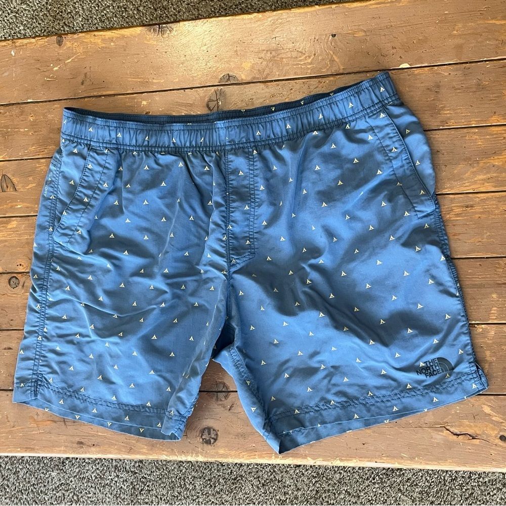 The North Face Swim 100% Nylon Tent Pattern Board Shorts